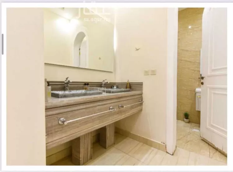 Villa for Sale in Riyadh Al Yarmouk 18