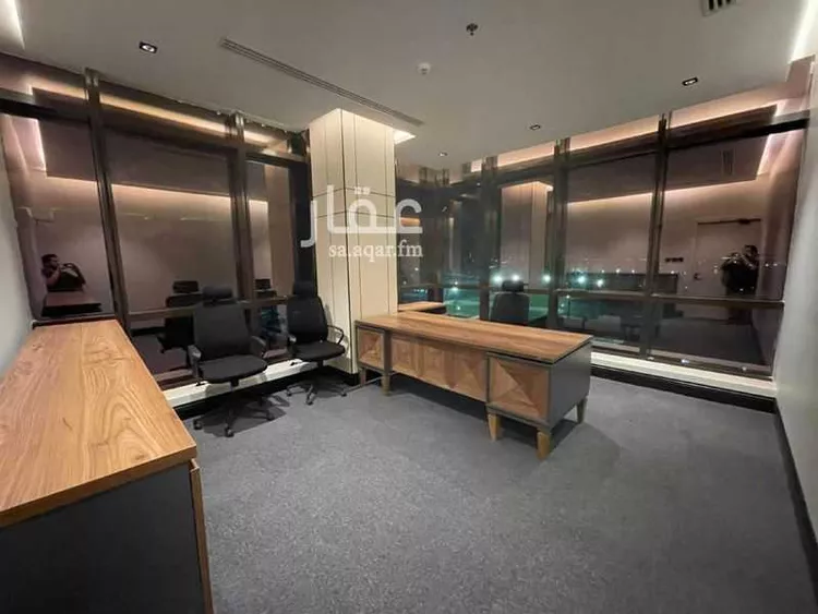 مكتب تجاري للإيجار في شارع طريق الملك فهد الفرعي, حي الملقا, مدينة الرياض, منطقة الرياض صورة 4