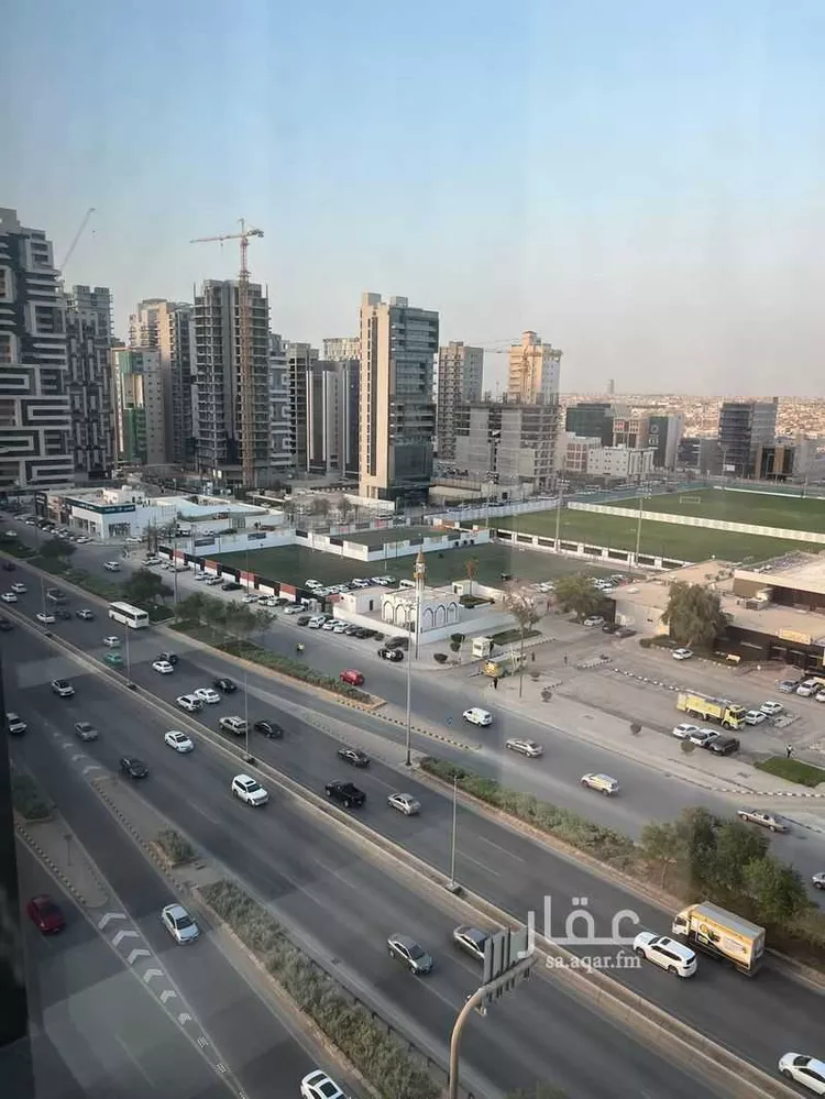 مكتب تجاري للإيجار في شارع طريق الملك فهد الفرعي, حي الملقا, مدينة الرياض, منطقة الرياض صورة 2