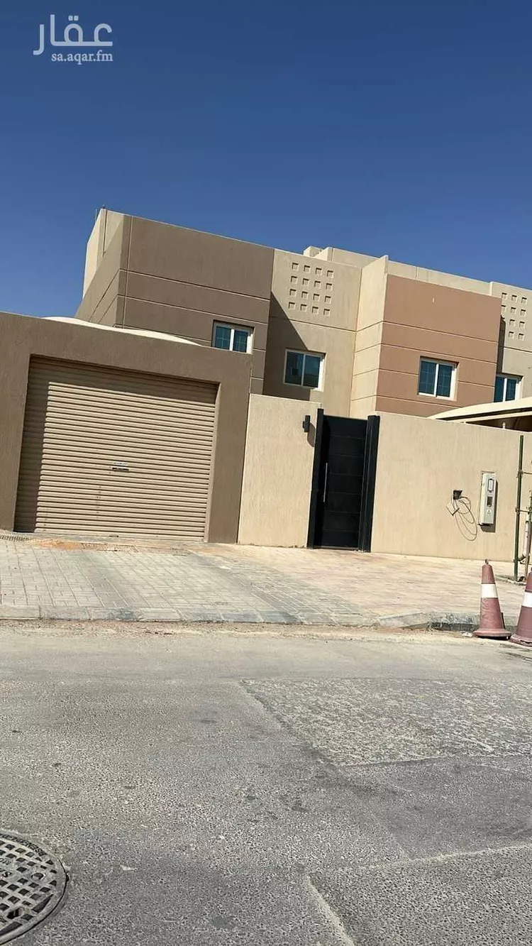 فيلا للبيع في شارع عمر بن عبدالله قاضي, حي مطار الملك خالد الدولي, مدينة الرياض, منطقة الرياض