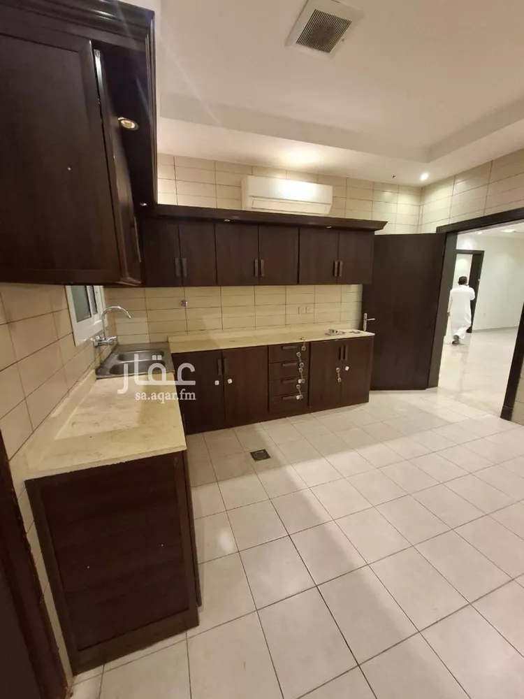 Floor for Rent in Riyadh Al Malqa صورة 3
