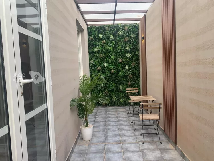 Floor for Rent in Riyadh Al Malqa 11