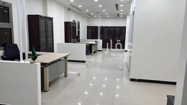 مكتب تجاري للإيجار في شارع الامير سعود ابن عبدالله ابن جلوي, حي العارض, مدينة الرياض, منطقة الرياض