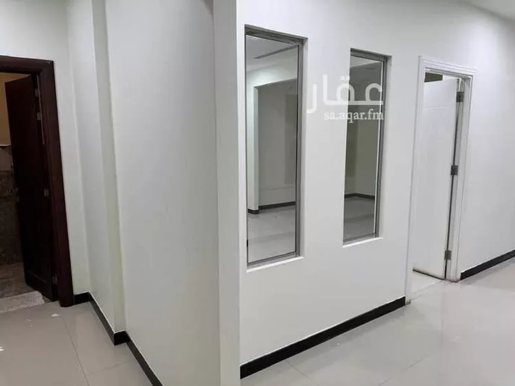 مكتب تجاري للإيجار في شارع الامير سعود ابن عبدالله ابن جلوي, حي العارض, مدينة الرياض, منطقة الرياض صورة 5