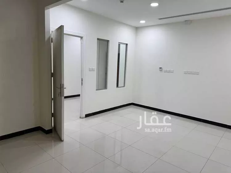 مكتب تجاري للإيجار في شارع الامير سعود ابن عبدالله ابن جلوي, حي العارض, مدينة الرياض, منطقة الرياض 20