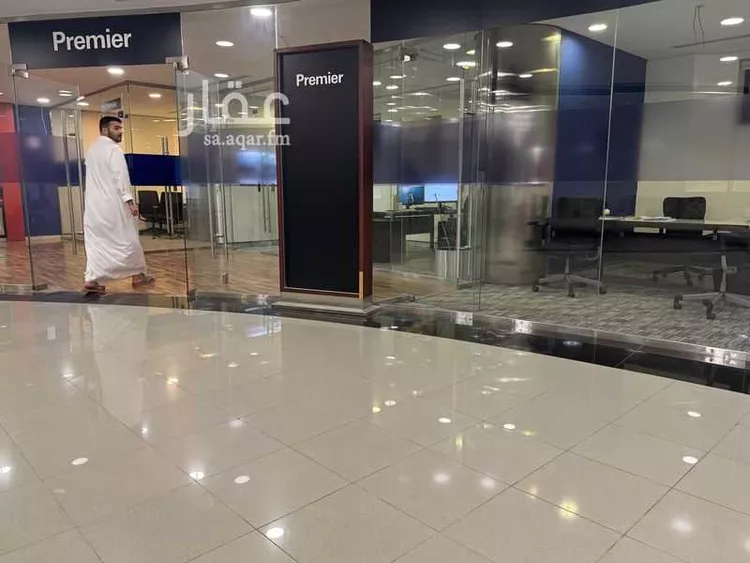 محل للإيجار في شارع صلاح الدين الايوبي, حي الضباط, مدينة الرياض, منطقة الرياض صورة 5