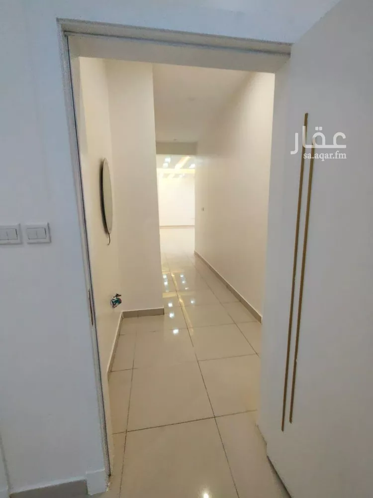 فيلا للبيع في شارع مغيرة, حي الوادي, مدينة الرياض, منطقة الرياض صورة 5