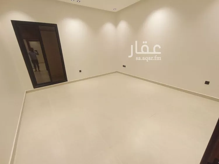 دور للبيع في شارع النفوذ, حي عكاظ, مدينة الرياض, منطقة الرياض صورة 5