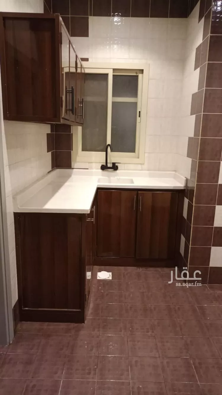 شقة للإيجار في شارع سراقة بن عمرو, حي الشهداء, مدينة الرياض, منطقة الرياض صورة 3