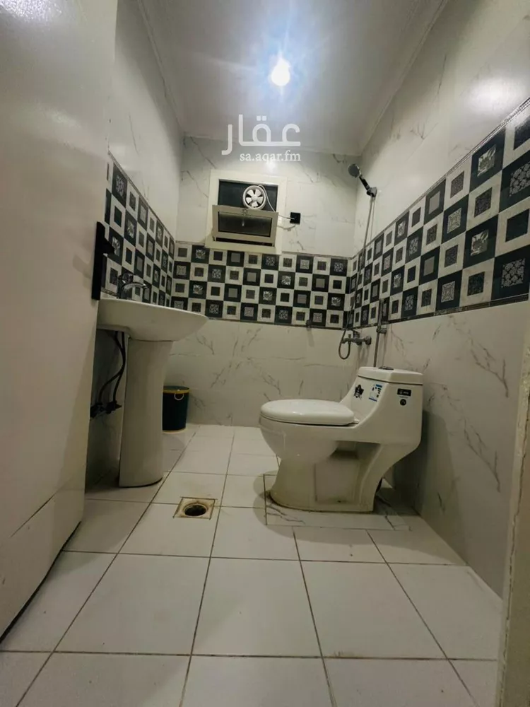 شقة للإيجار في شارع الخزنة, حي إشبيلية, مدينة الرياض, منطقة الرياض صورة 4