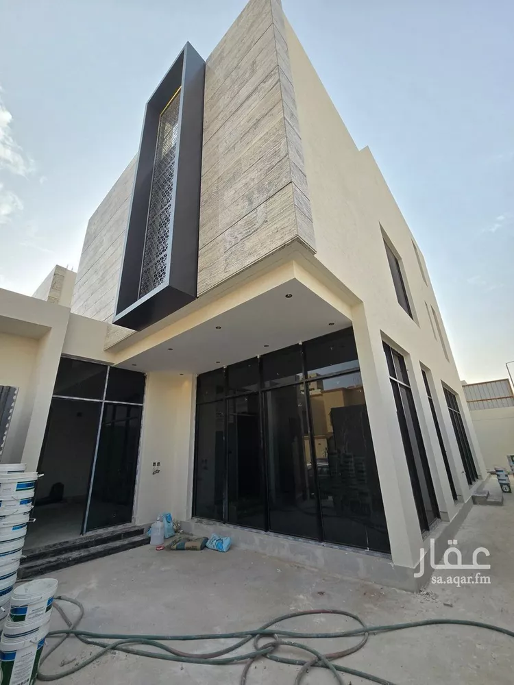 فيلا للبيع في شارع الطرماح بن حكيم, حي الملك فيصل, مدينة الرياض, منطقة الرياض صورة 3