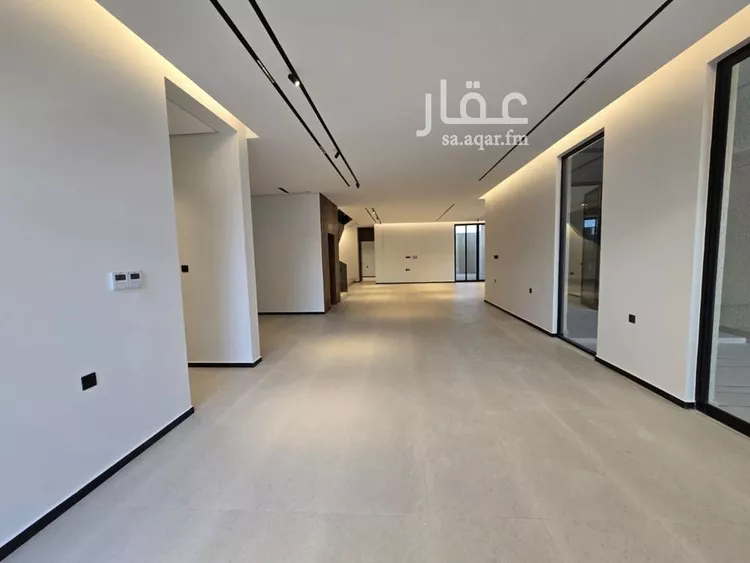 فيلا للبيع في شارع مسلم بن عبيدالله, حي العارض, مدينة الرياض, منطقة الرياض صورة 4