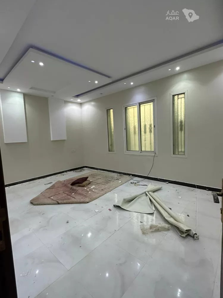فيلا للبيع في شارع يحيى بن جزلة, حي الرمال, مدينة الرياض, منطقة الرياض 3
