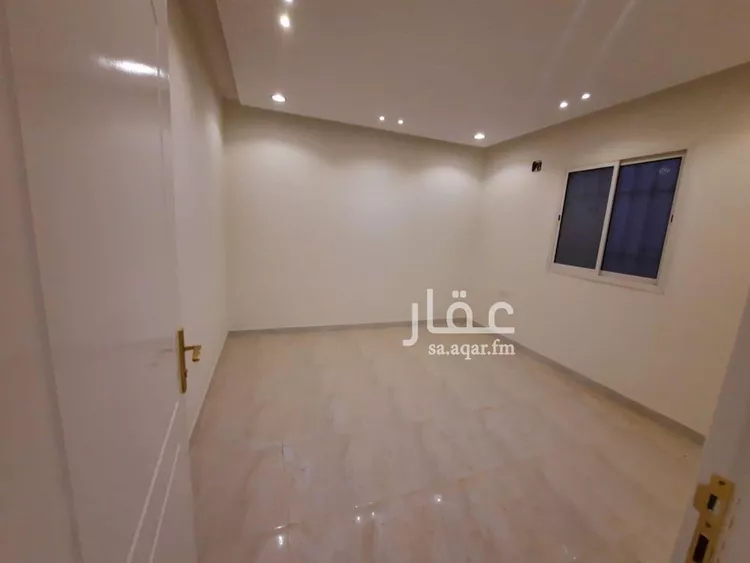 فيلا للبيع في شارع سليمان بن أحمد فقيه, حي طويق, مدينة الرياض, منطقة الرياض صورة 3