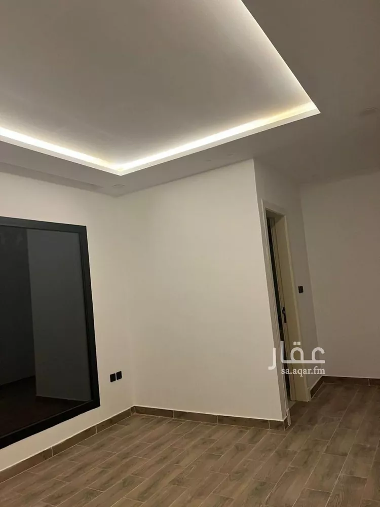 فيلا للبيع في شارع يوسف نعمة الله, حي عكاظ, مدينة الرياض, منطقة الرياض 9