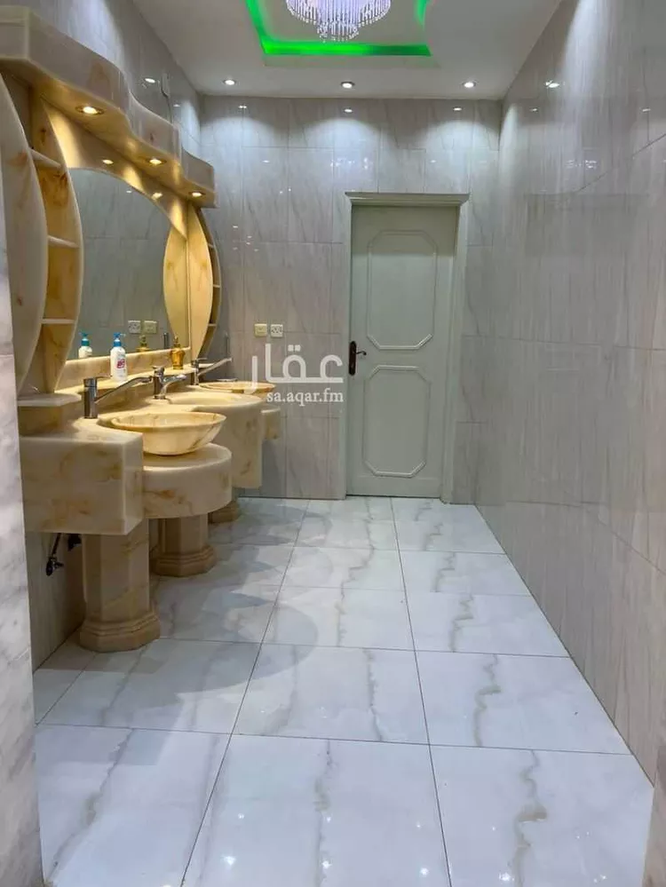 فيلا للبيع في شارع إبراهيم بن عوف, حي النهضة, مدينة الرياض, منطقة الرياض صورة 5