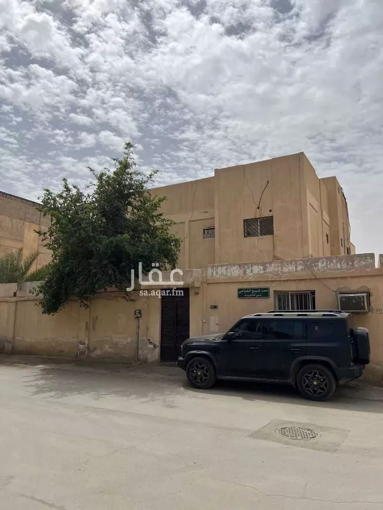 فيلا للبيع في شارع شريح الخزاعي, حي الفاخرية, مدينة الرياض, منطقة الرياض صورة 2