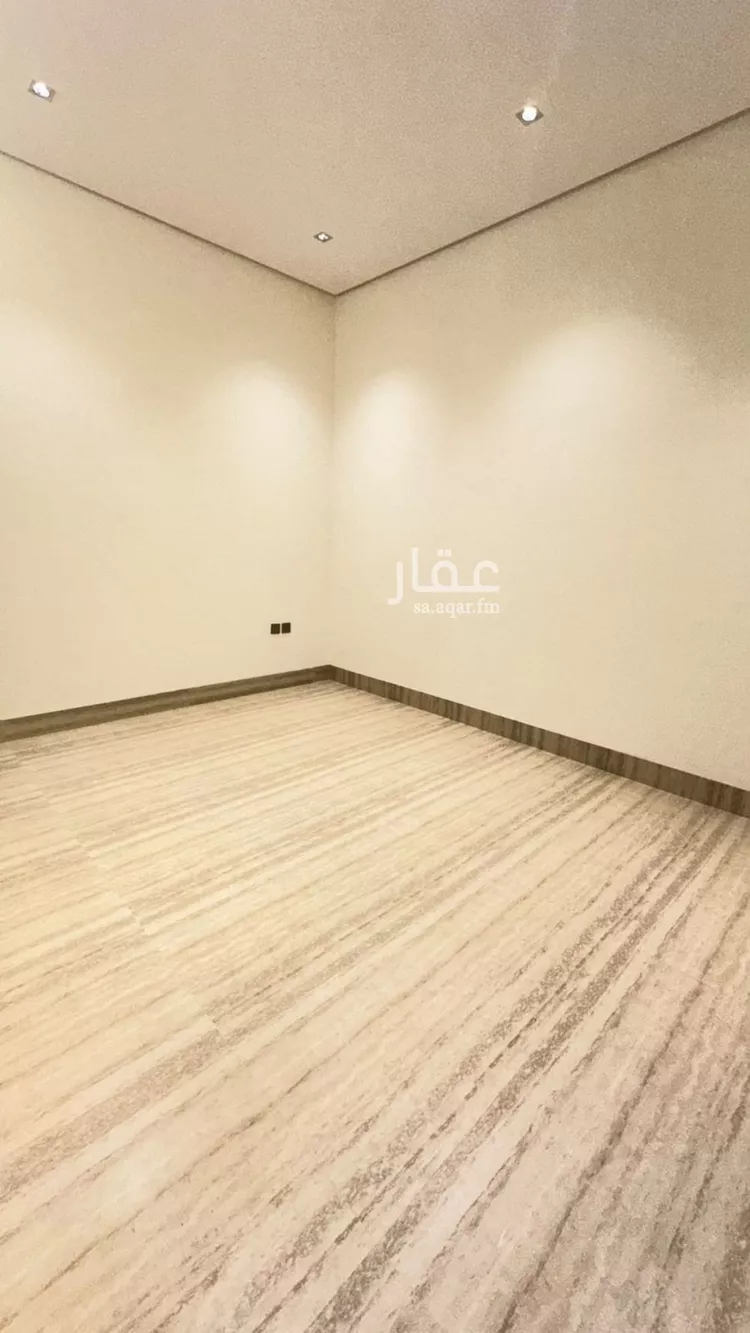 دور للبيع في شارع عبدالله بن علي, حي الملقا, مدينة الرياض, منطقة الرياض 18