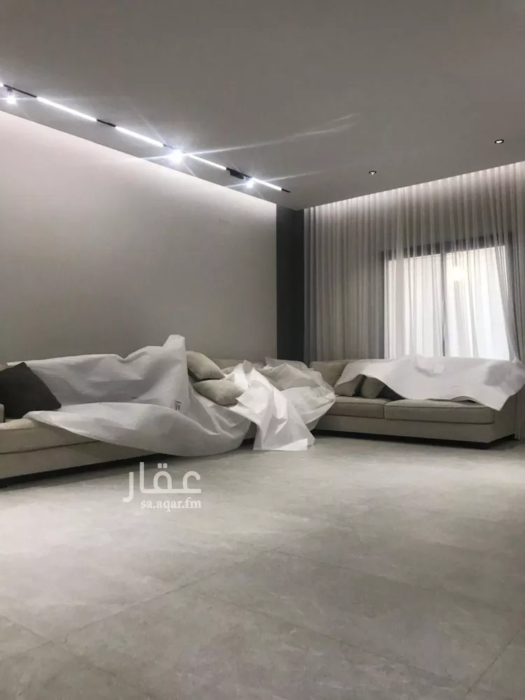 Villa for Sale in Riyadh Al Yarmouk 9