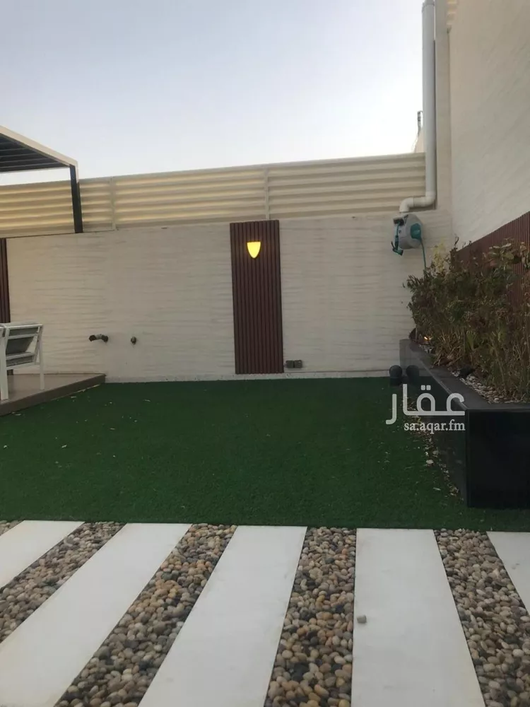 Villa for Sale in Riyadh Al Yarmouk 10
