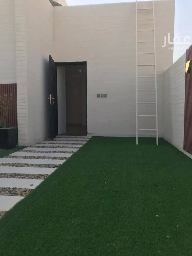 Villa for Sale in Riyadh Al Yarmouk 13