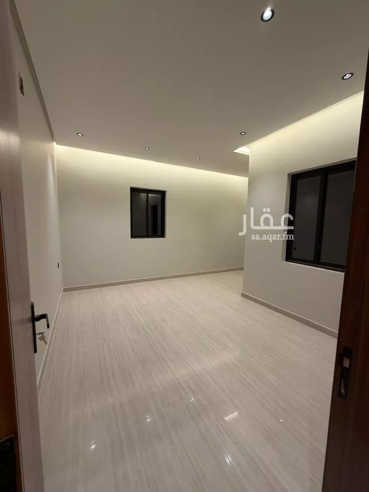 فيلا للبيع في شارع عمر بن أبي بكر, حي المهدية, مدينة الرياض, منطقة الرياض صورة 3