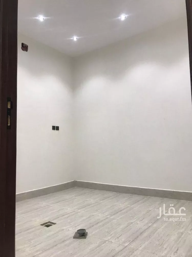 فيلا للبيع في شارع الإمام الأوزاعي, حي طويق, مدينة الرياض, منطقة الرياض صورة 2