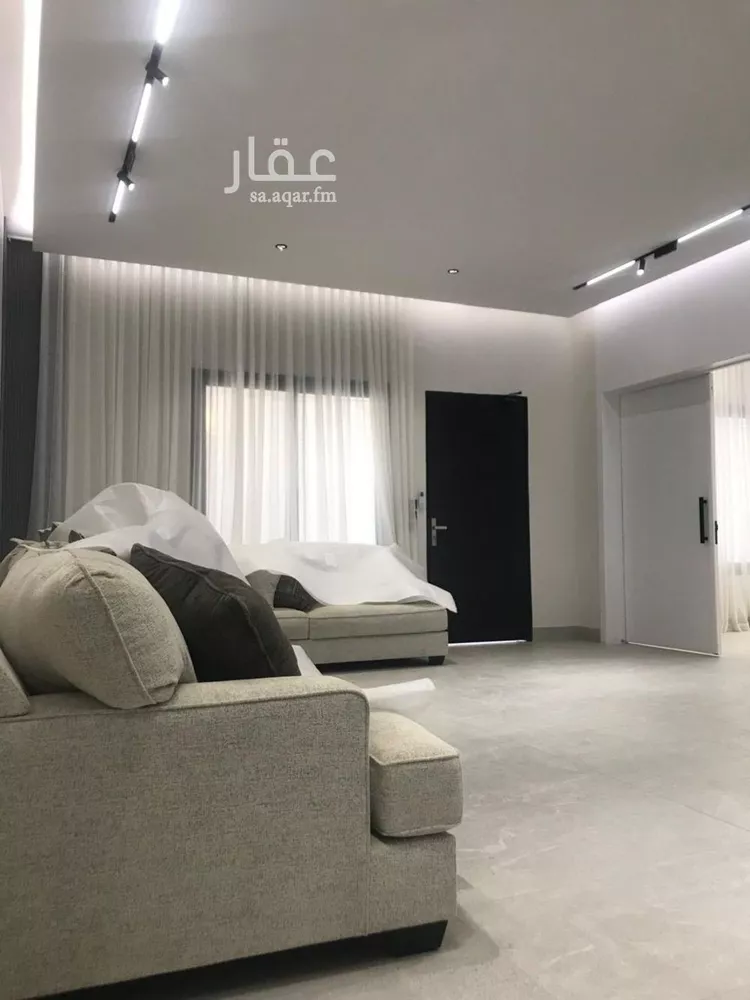 Villa for Sale in Riyadh Al Yarmouk 15