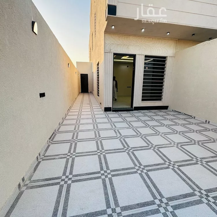 دور للبيع في شارع أحمد بن عمر الخصاف, حي طويق, مدينة الرياض, منطقة الرياض 18