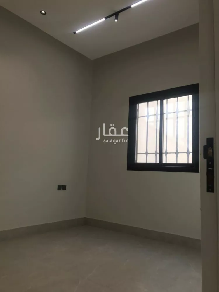 Villa for Sale in Riyadh Al Yarmouk 30