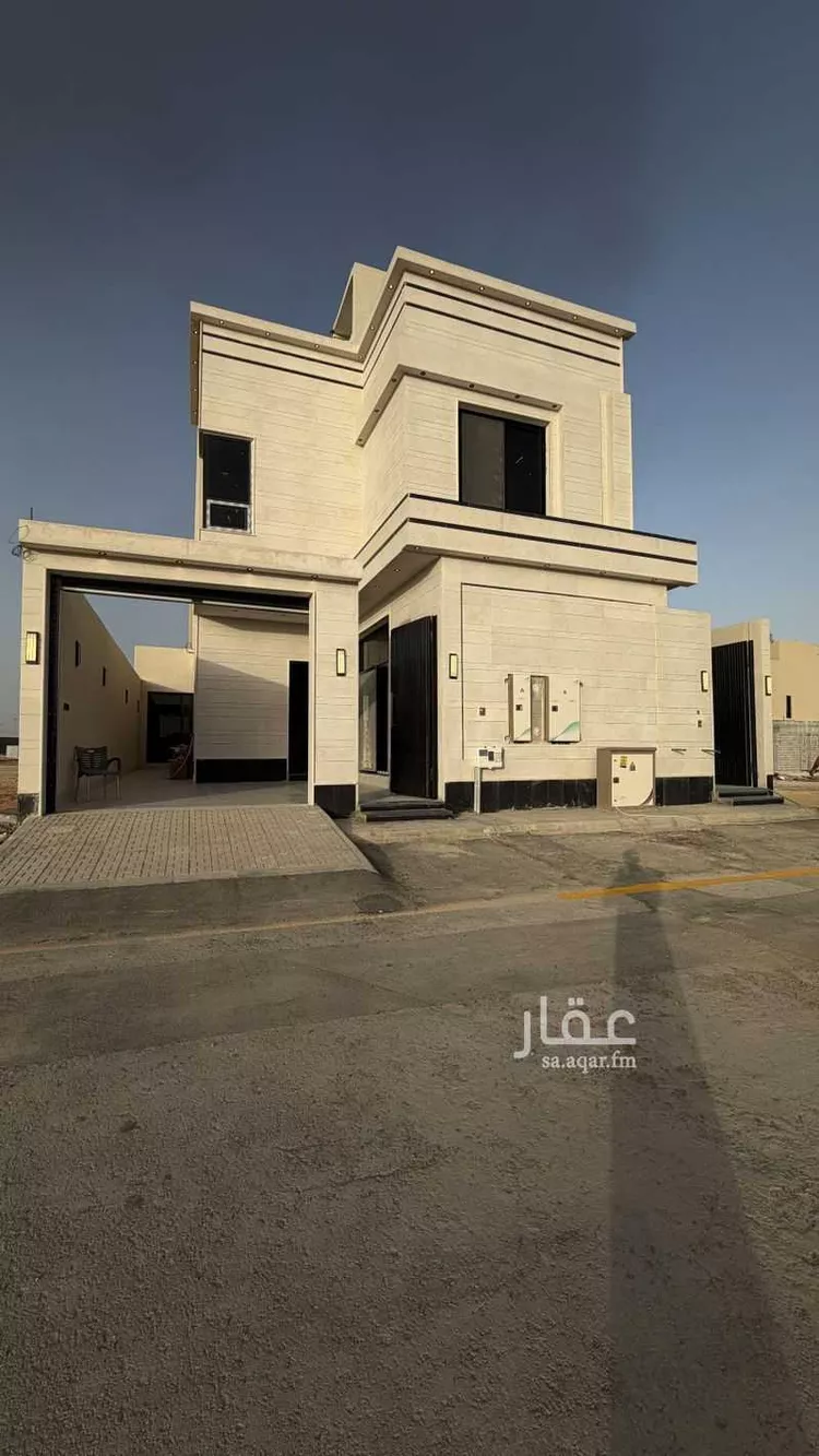 دور للبيع في شارع خريص, حي النظيم, مدينة الرياض, منطقة الرياض 1 صورة