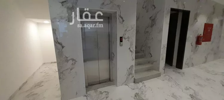 عمارة للبيع في شارع إبراهيم بن أحمد القاضي, حي الدار البيضاء, مدينة الرياض, منطقة الرياض صورة 3