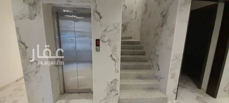 عمارة للإيجار في شارع إبراهيم بن أحمد القاضي, حي الدار البيضاء, مدينة الرياض, منطقة الرياض صورة 2