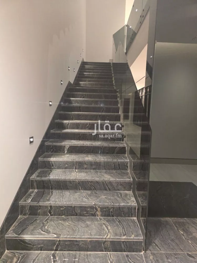فيلا للبيع في شارع الزلال, حي الرائد, مدينة الرياض, منطقة الرياض 13
