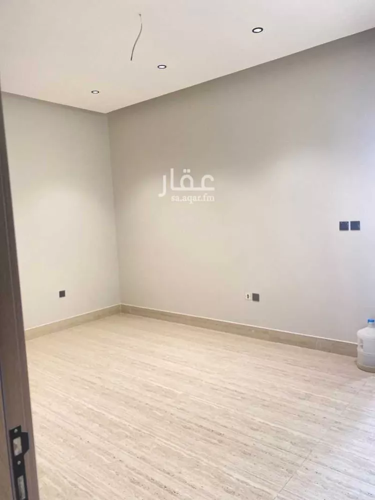 فيلا للبيع في شارع خليل بن عامر, حي المنار, مدينة الدمام, المنطقة الشرقية 9