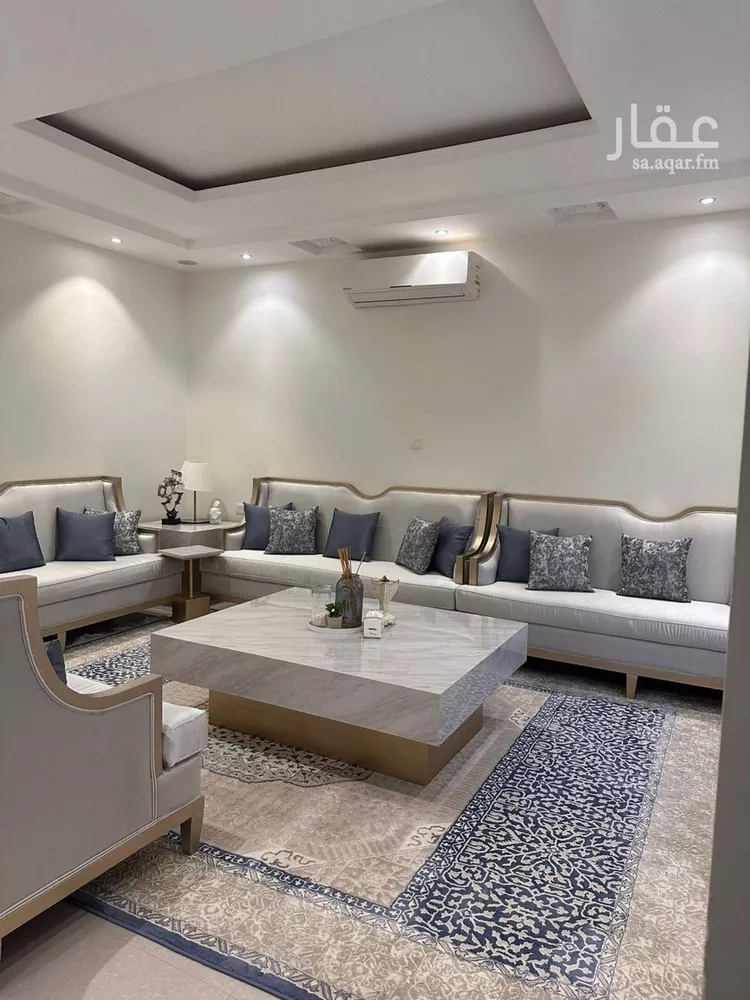 فيلا للبيع في شارع عمر الهواري, حي القيروان, مدينة الرياض, منطقة الرياض صورة 3