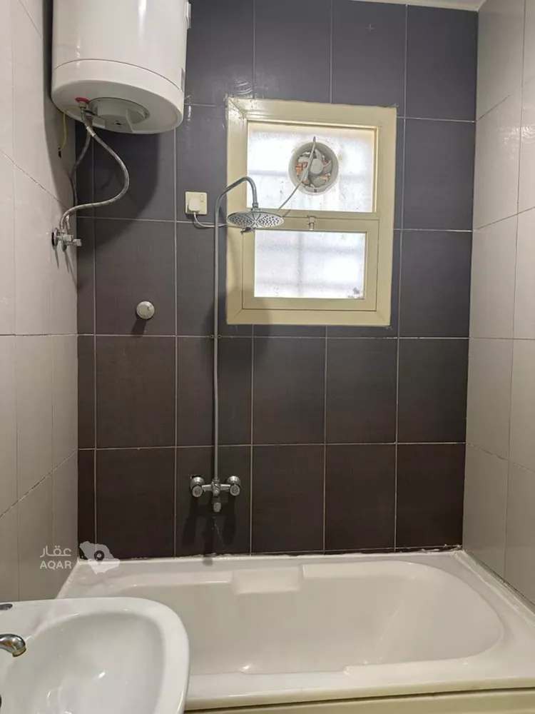 Floor for Rent in Riyadh Al Yasmin 10