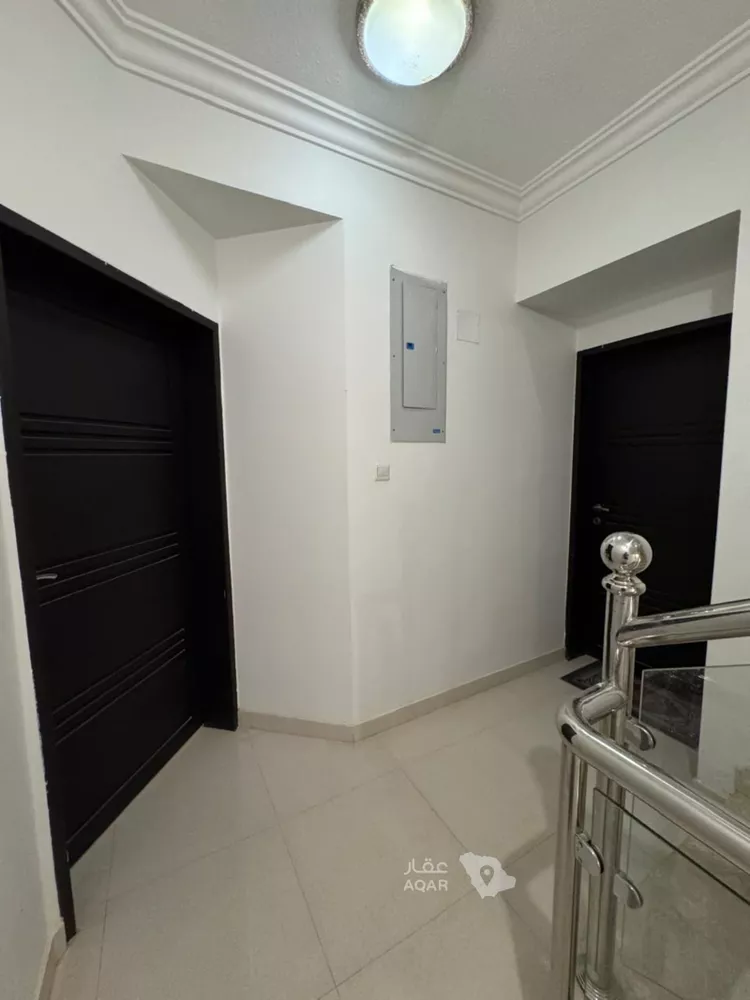 Floor for Rent in Riyadh Al Malqa 2