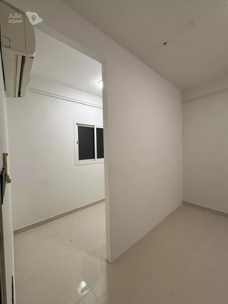 Floor for Rent in Riyadh Al Malqa 6