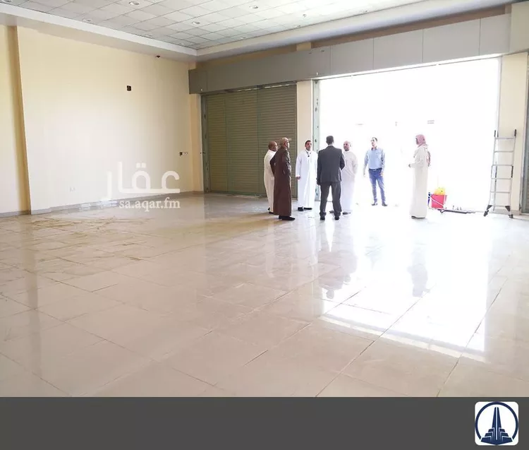 محل للإيجار في شارع يزيد سند عطا المطلق, حي نقرة قفار, مدينة حائل, منطقة حائل صورة 2