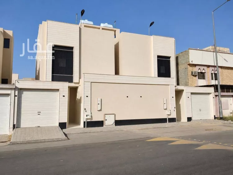 Villa for Sale in Riyadh Al Uraija Al Gharbiyah