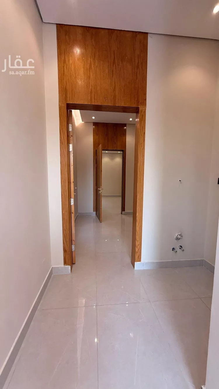 Floor for Sale in Riyadh Okaz 10