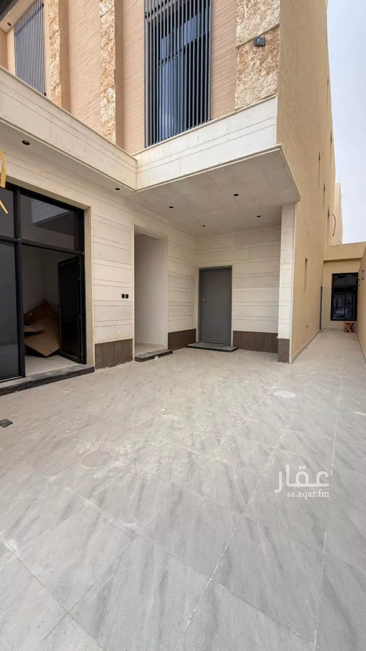 فيلا للبيع في شارع حسين الأبريقي, حي عكاظ, مدينة الرياض, منطقة الرياض صورة 2