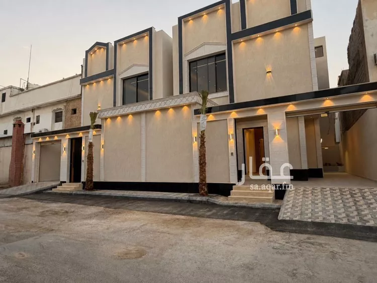 Villa for Sale in Riyadh Al Uraija Al Wusta