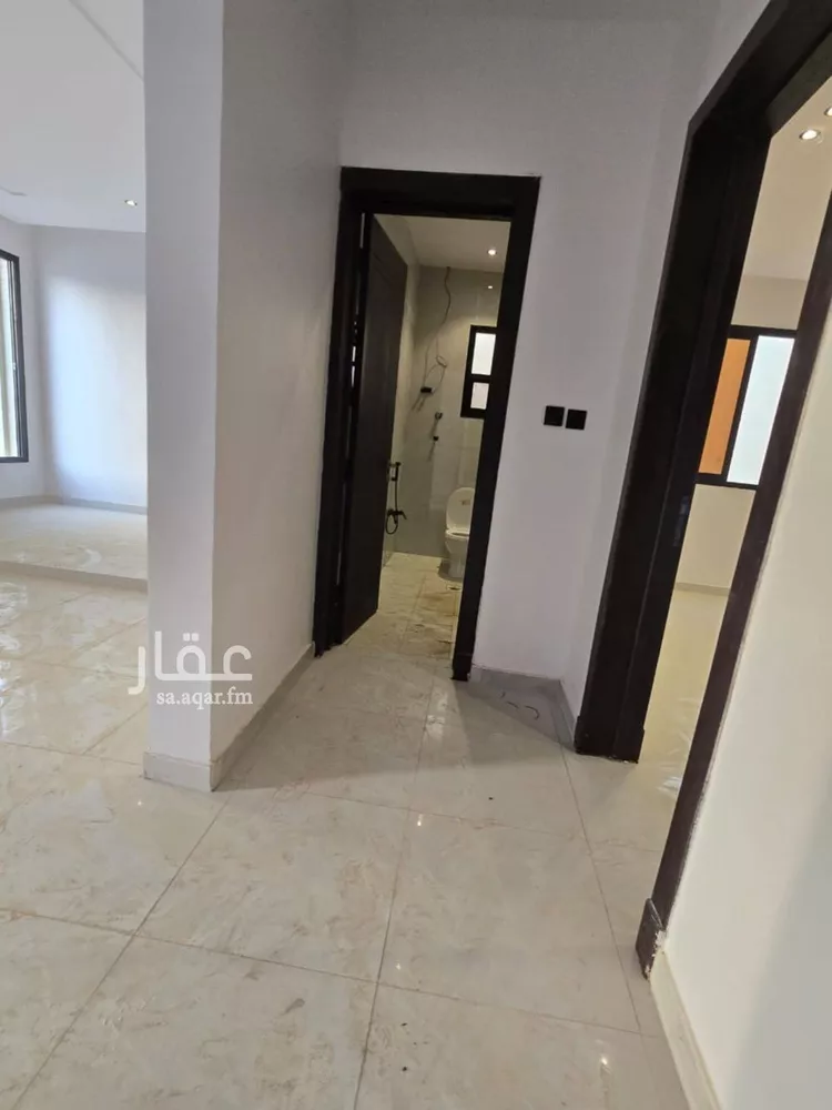 فيلا للبيع في شارع السقاف, حي عكاظ, مدينة الرياض, منطقة الرياض صورة 3