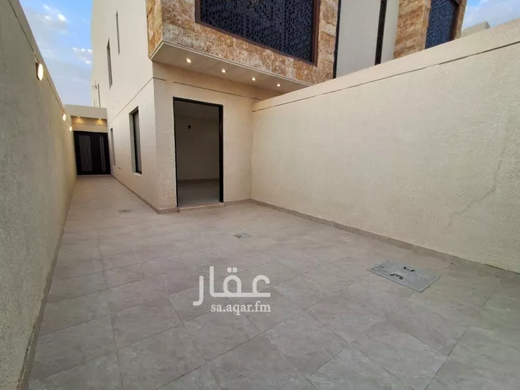 Floor for Sale in Riyadh Tuwaiq 15