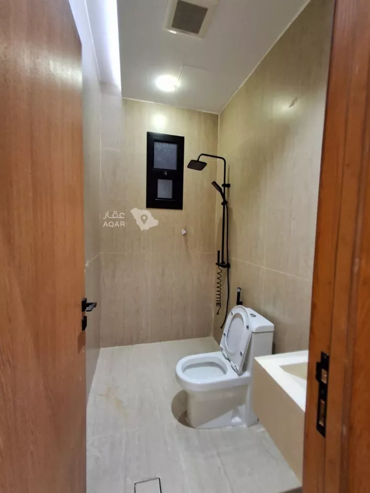 Floor for Sale in Riyadh Az Zahrah 8