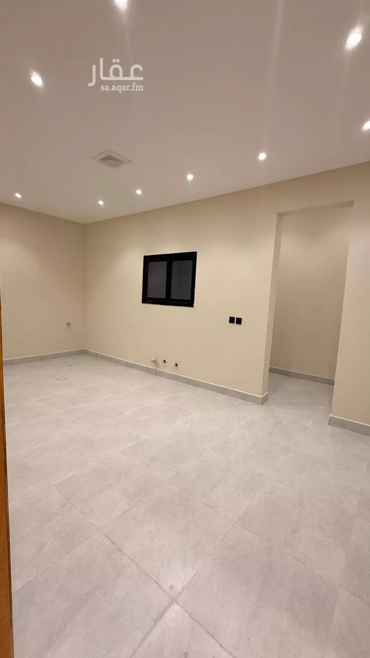 Floor for Sale in Riyadh Okaz 6