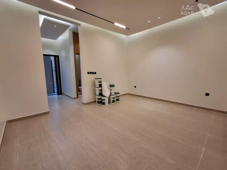 Floor for Sale in Riyadh Az Zahrah 7