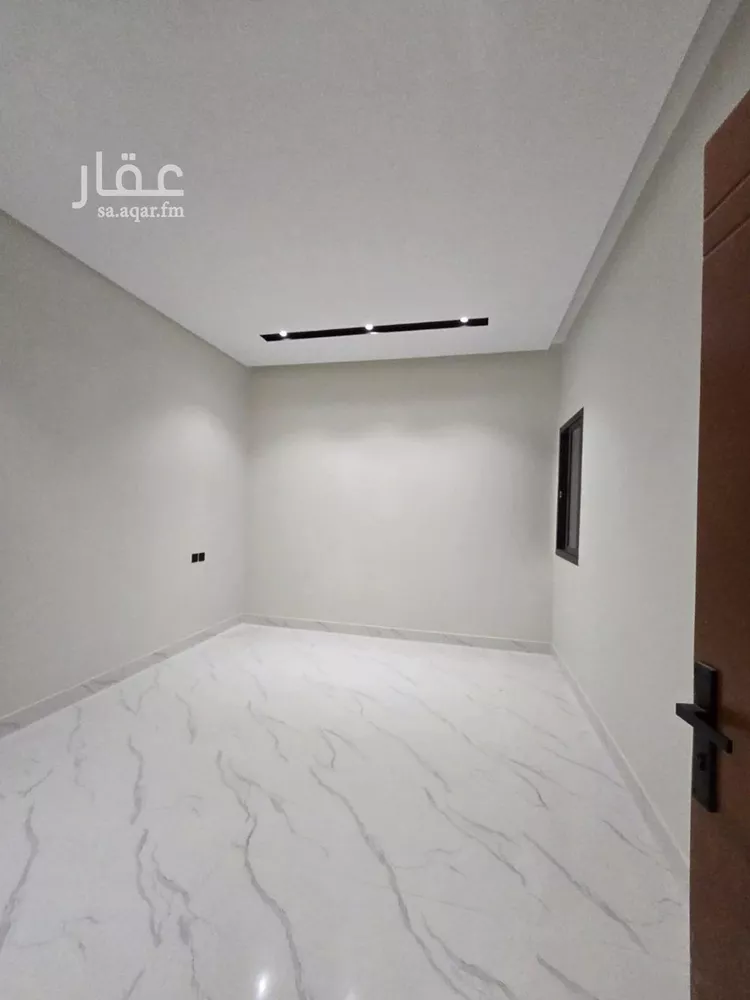 دور للبيع في شارع الشامي الصالحي, حي عكاظ, مدينة الرياض, منطقة الرياض صورة 3